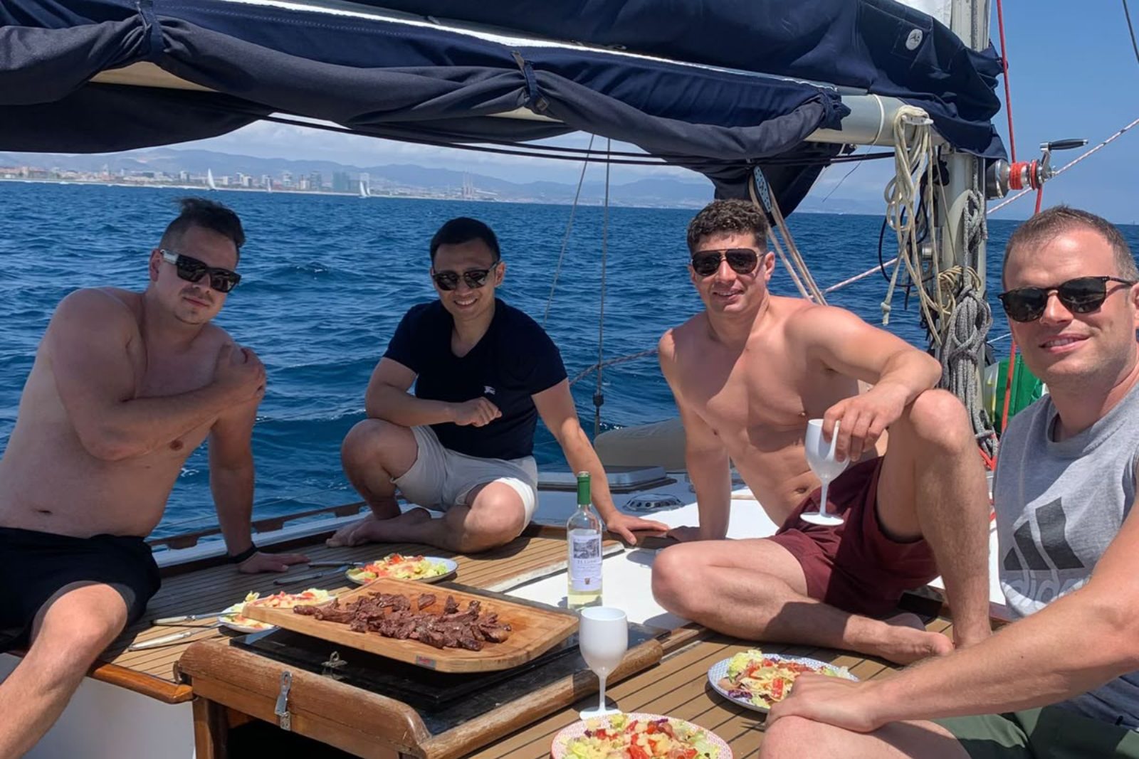 Barbacoa en barco en Barcelona en Barcelona — foto 3 de La Ketch