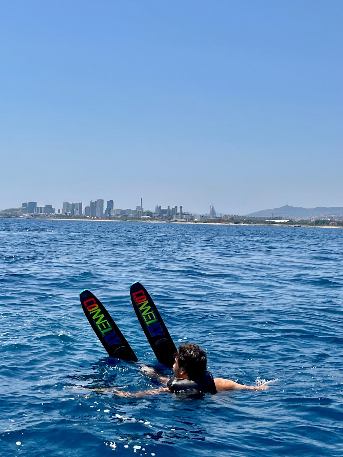 Clase de esquí náutico en Barcelona con La Ketch Academy