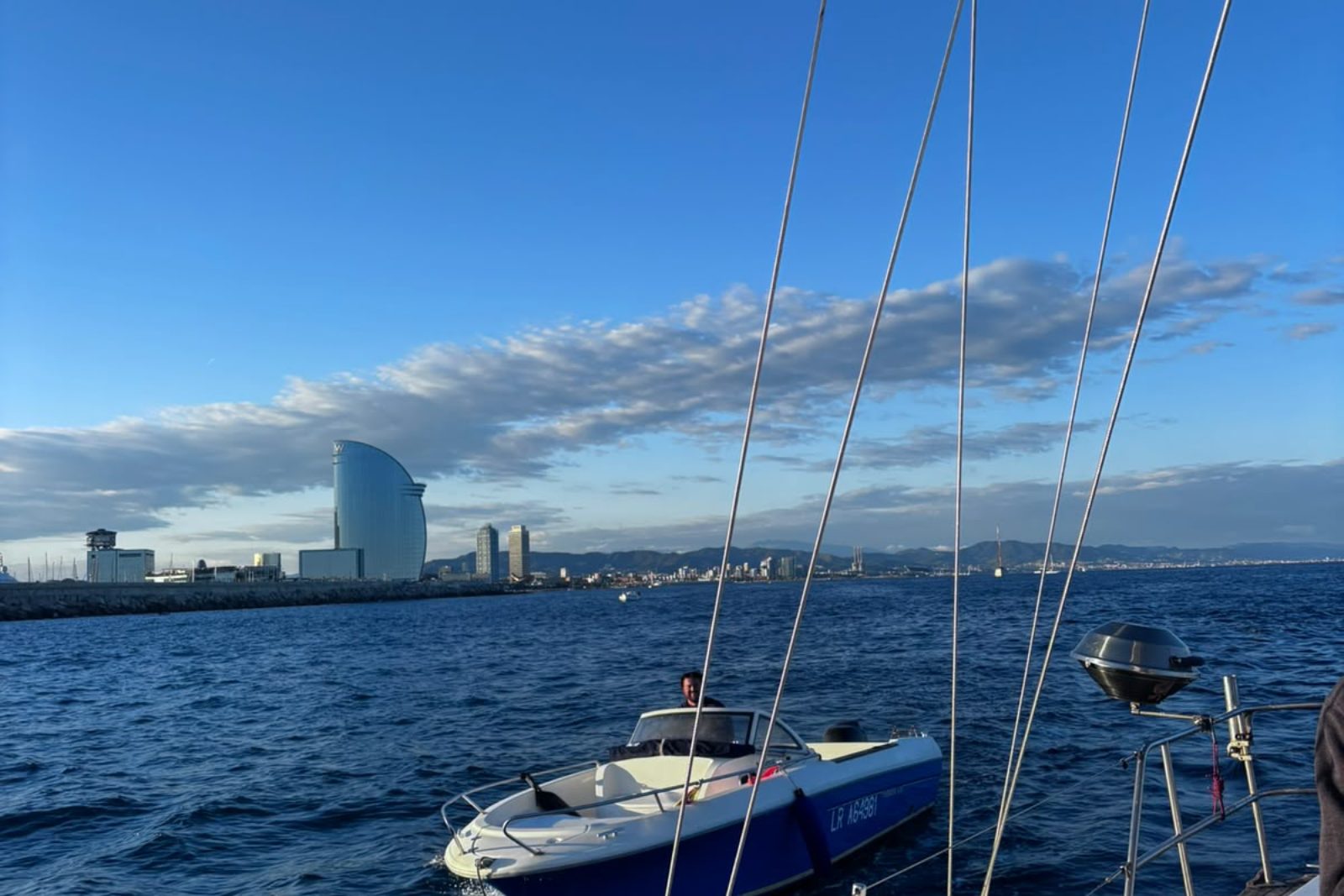 Deportes acuáticos en barco en Barcelona en Barcelona — foto 5 de La Ketch