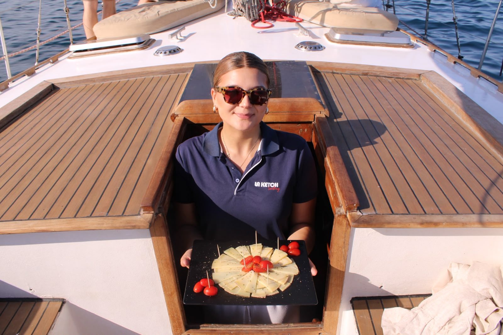 Paseo en barco con cava y tapas en Barcelona — foto 5 de La Ketch